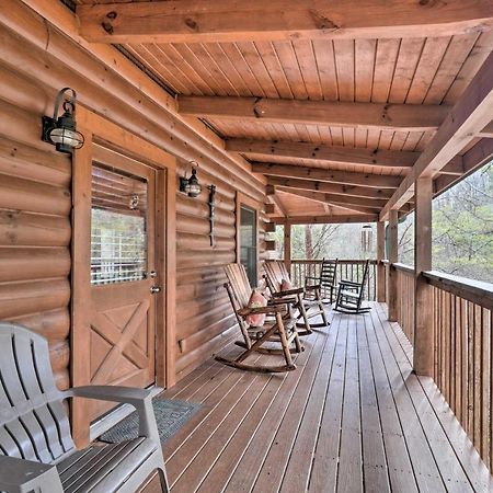 Inviting Sevierville Cabin With Deck And Hot Tub! Eksteriør bilde