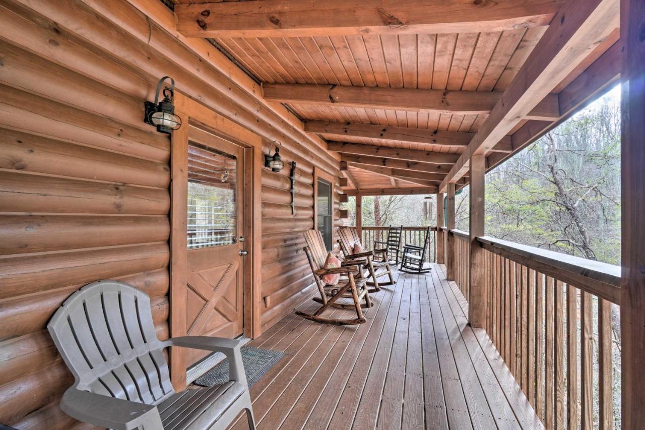 Inviting Sevierville Cabin With Deck And Hot Tub! Eksteriør bilde