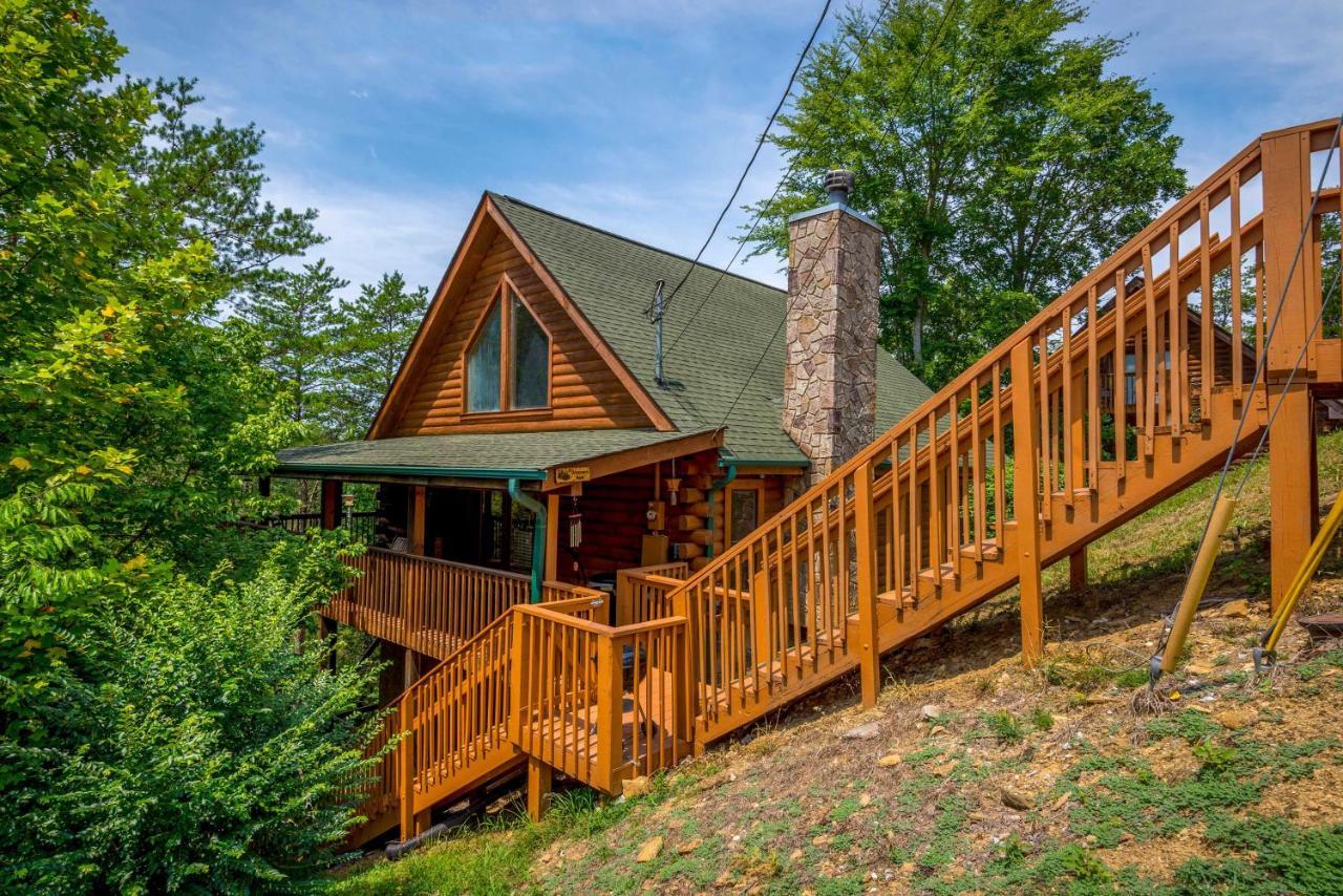 Inviting Sevierville Cabin With Deck And Hot Tub! Eksteriør bilde