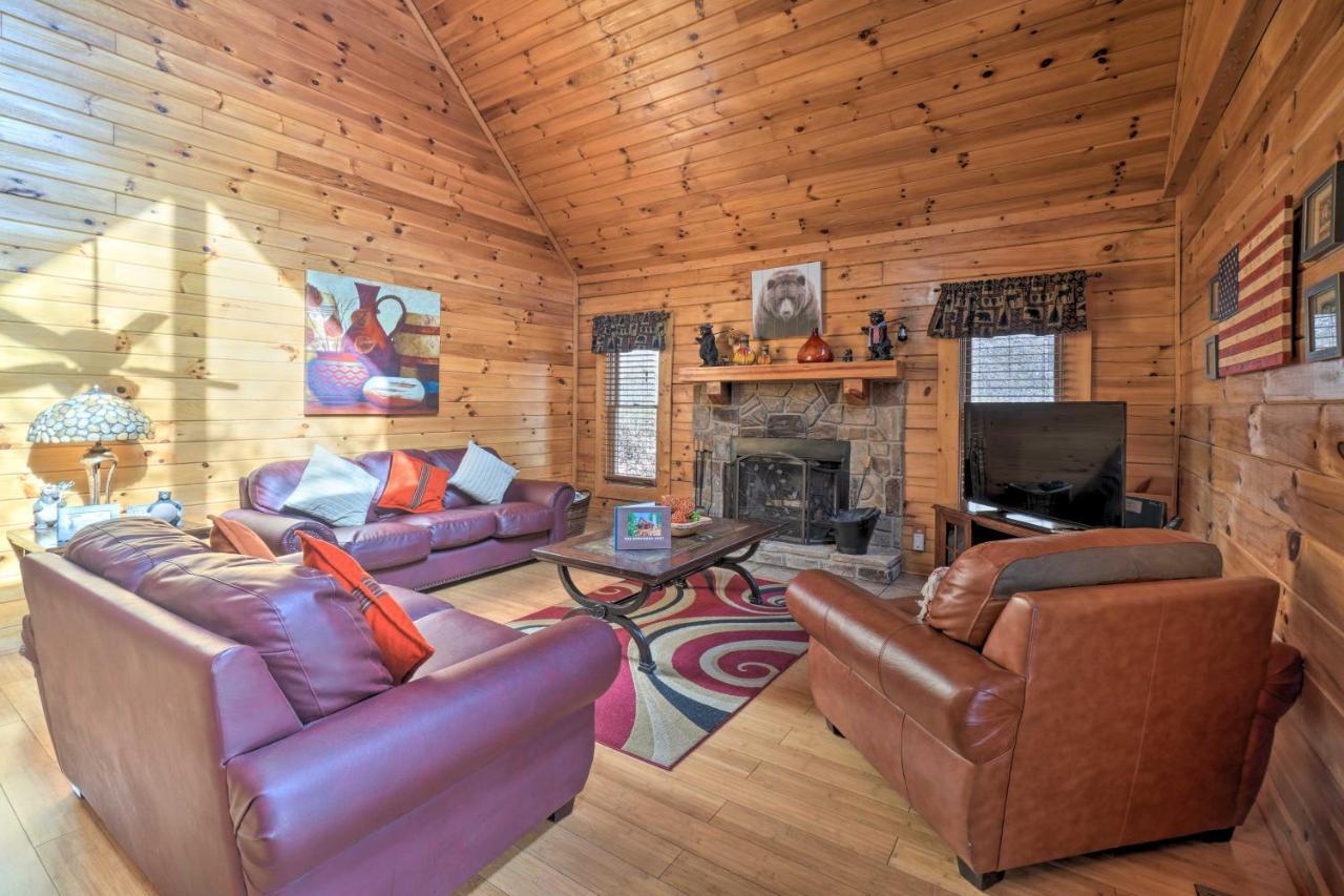 Inviting Sevierville Cabin With Deck And Hot Tub! Eksteriør bilde
