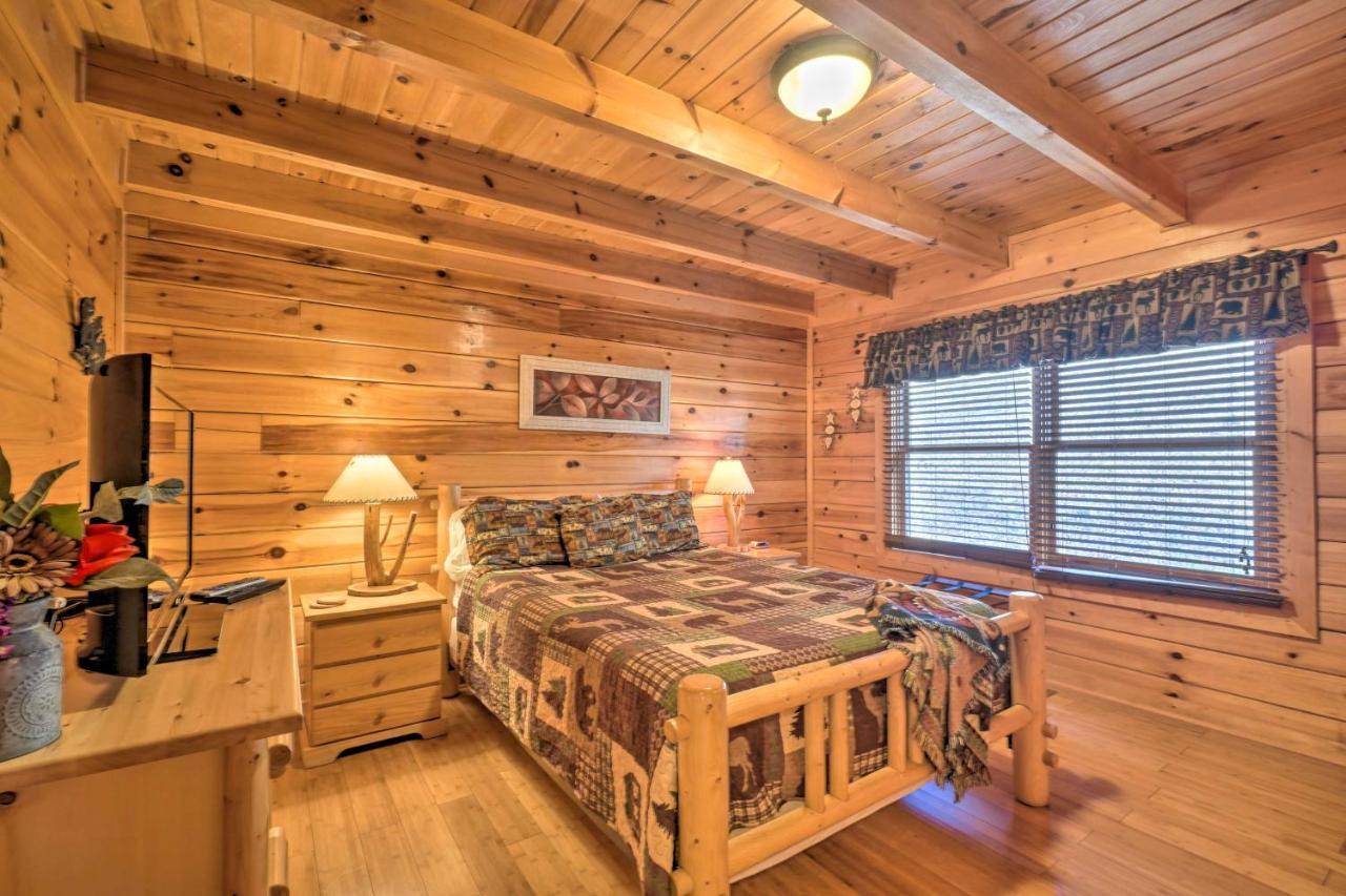 Inviting Sevierville Cabin With Deck And Hot Tub! Eksteriør bilde