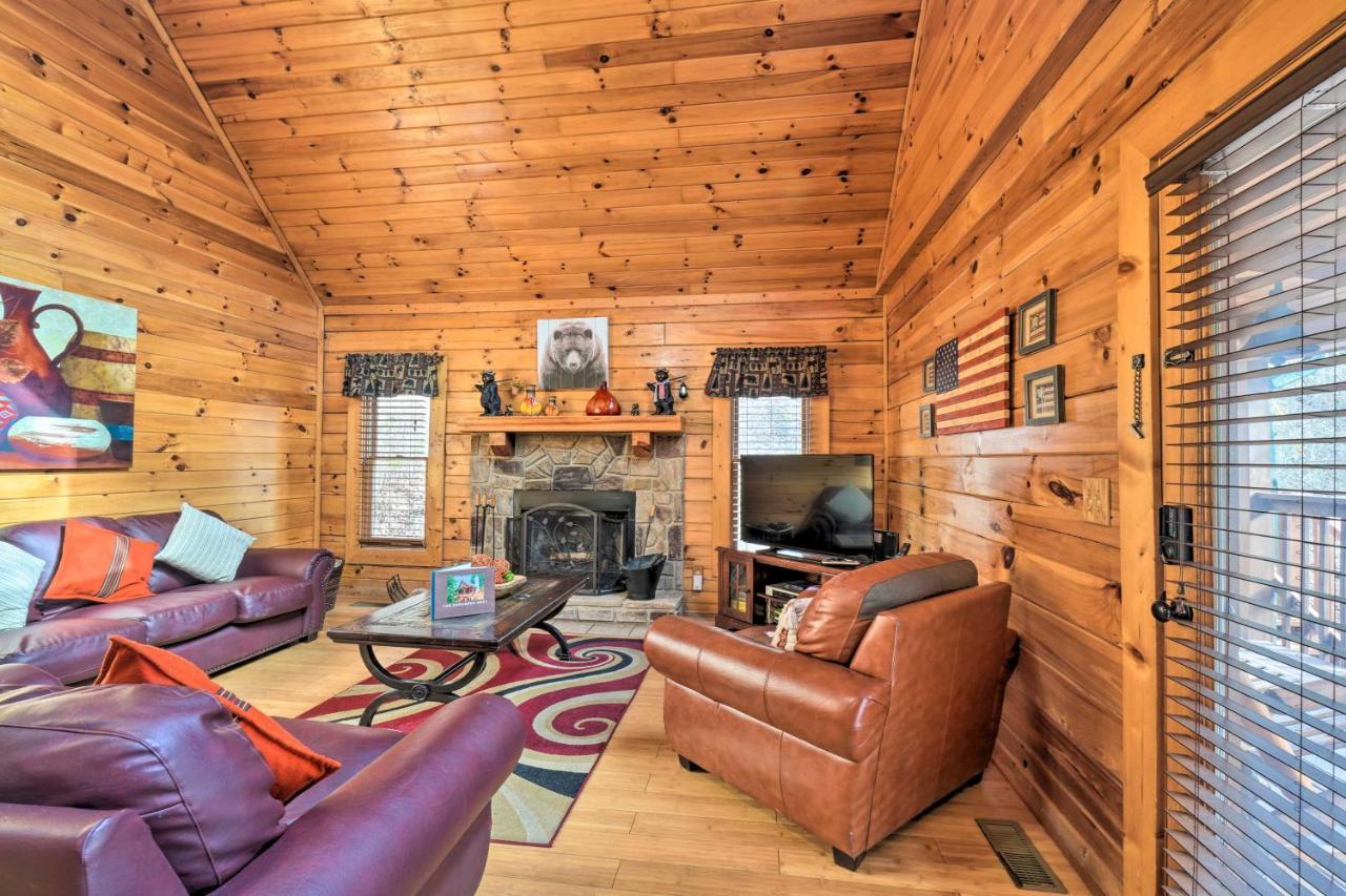 Inviting Sevierville Cabin With Deck And Hot Tub! Eksteriør bilde