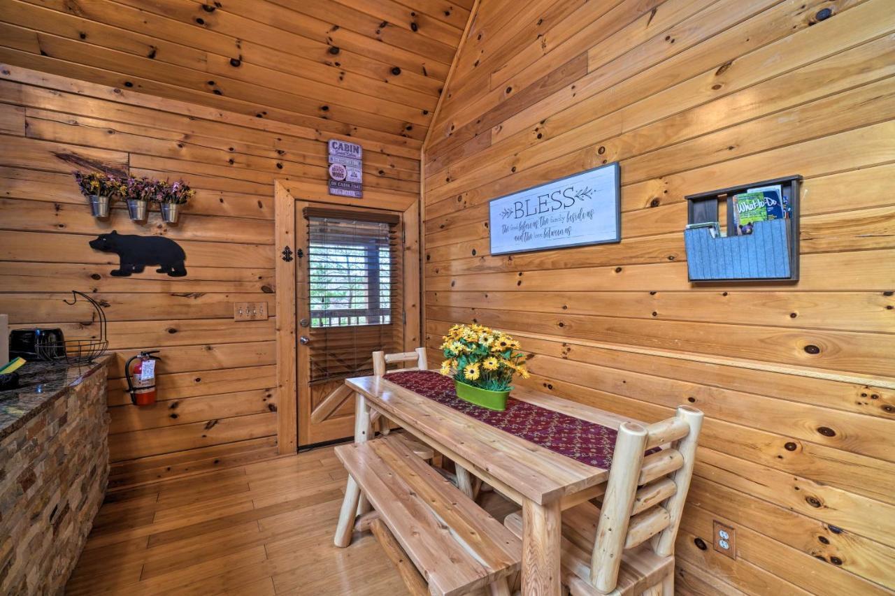 Inviting Sevierville Cabin With Deck And Hot Tub! Eksteriør bilde