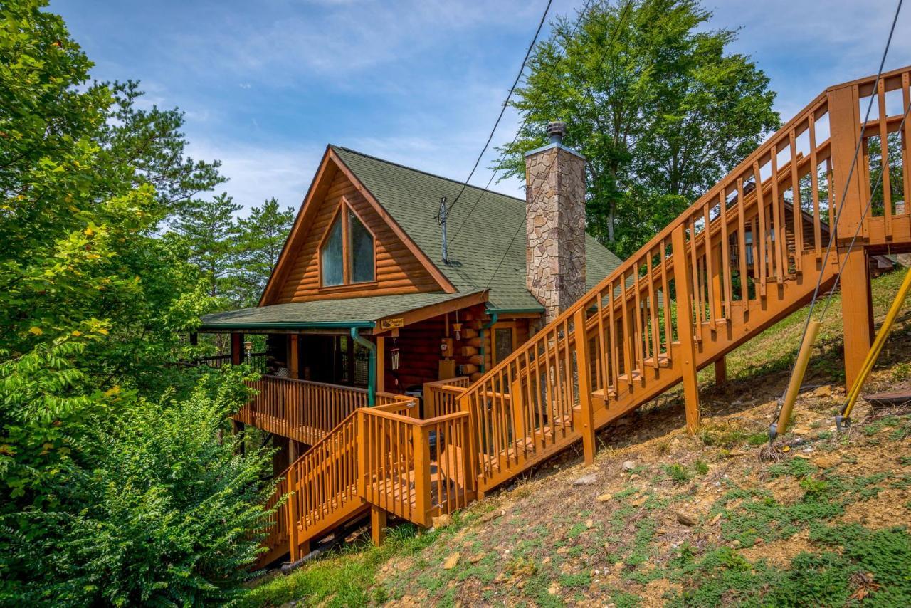 Inviting Sevierville Cabin With Deck And Hot Tub! Eksteriør bilde